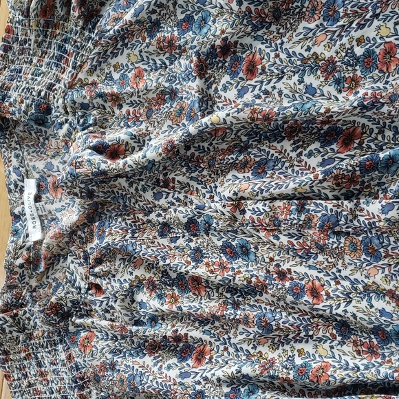 Button front, v neck blouse - Picture 2 of 4